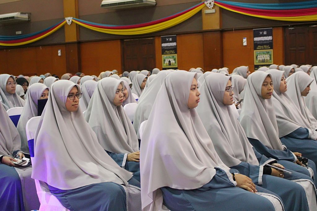 205 Pelajar Dirai Dalam Majlis Khatam Hafazan Al Quran Program Diploma Darul Quran 06