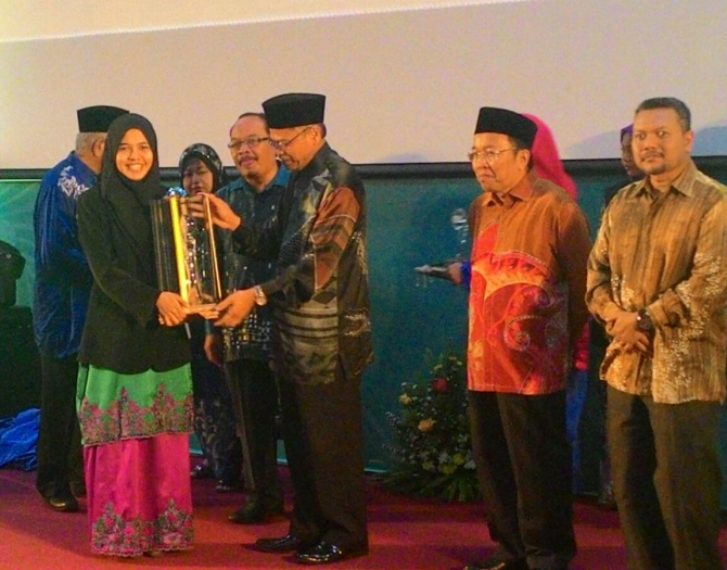 USIM Juara Pertandingan Pidato Piala YB Menteri 2015 4