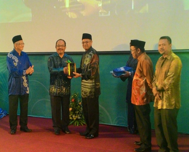 USIM Juara Pertandingan Pidato Piala YB Menteri 2015 5