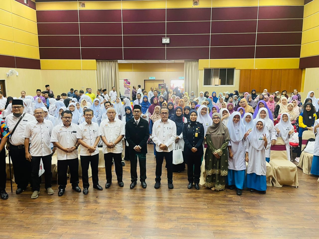 GAMBAR 2