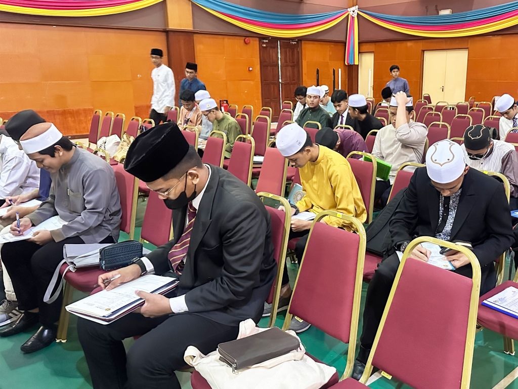 Calon pelajar baharu Program Pensijilan JAKIM IIUM selesai sesi temu duga 7