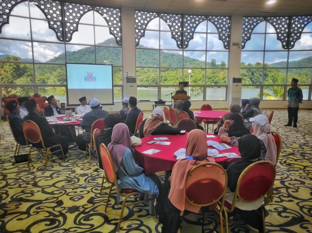 KUNJUNGAN SANTRI PESANTREN IBNU SYAM INDONESIA 2