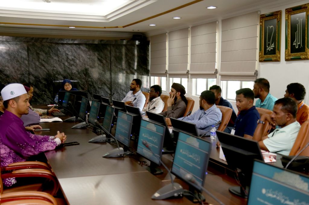 LAWATAN KERJA DELEGASI DARI NEGARA MALDIVES KE DQ 03