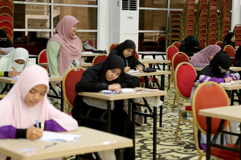 HUFFAZ DUDUKI PEPERIKSAAN SIJIL TAHFIZ MALAYSIA 04