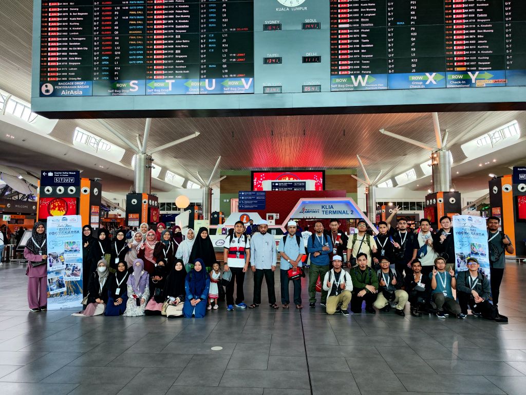 PELAJAR USIM DQ JAYAKAN PROGRAM OUTREACH DI JOGJAKARTA 01