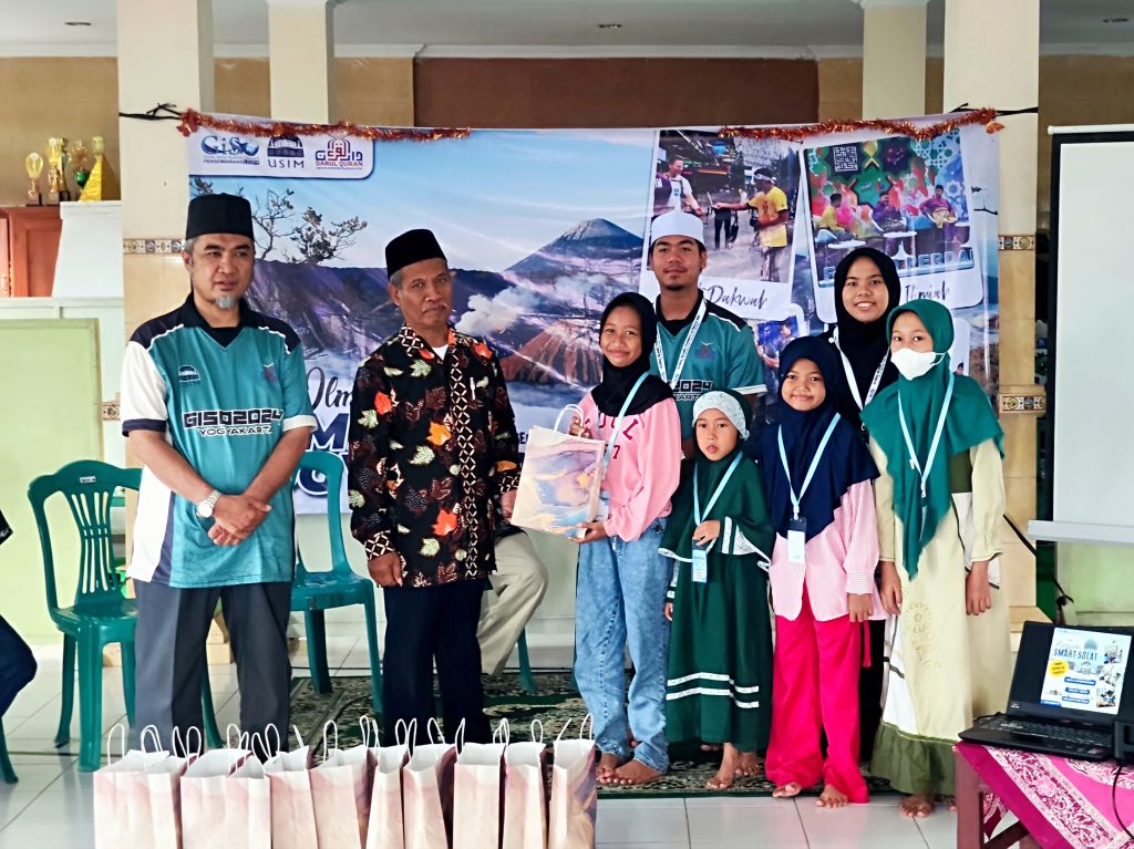 PELAJAR USIM DQ JAYAKAN PROGRAM OUTREACH DI JOGJAKARTA 08