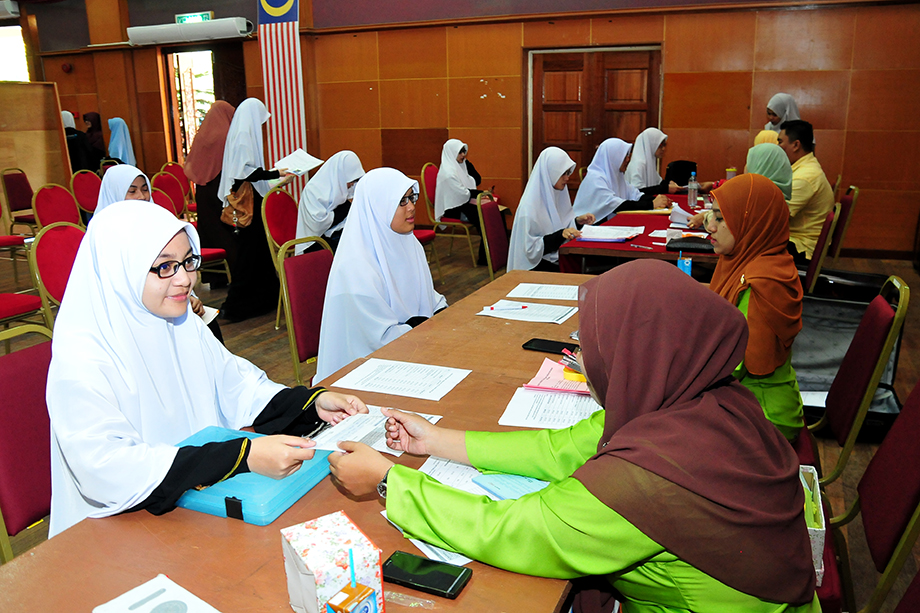 Majlis Sambutan Pelajar Baru Program Pensijilan Tahfiz Al Quran JAKIM UIAM 2016 2017 1