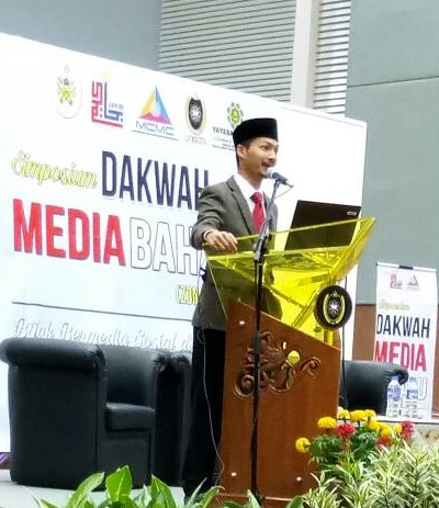 simposium media baru timur 1