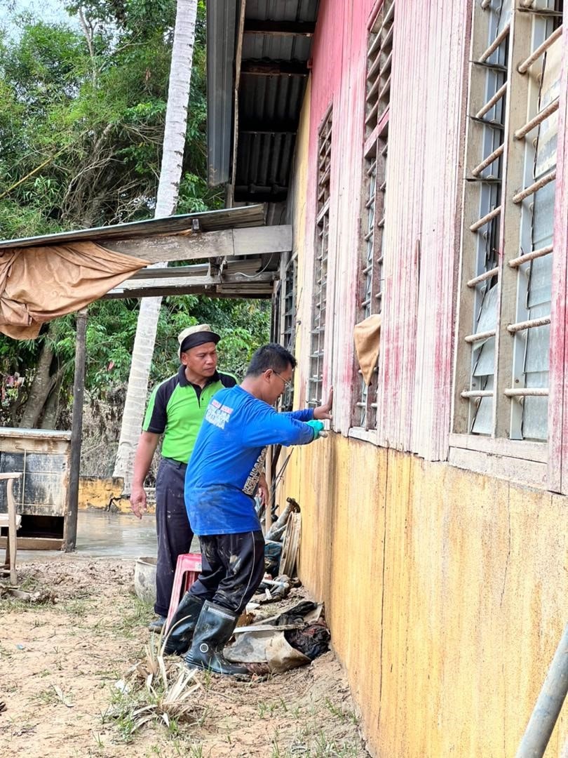 Program Pasca Banjir Skuad Musaadah Keluarga Malaysia Agensi Di Bawah YBM Di Daerah Mentakab 10