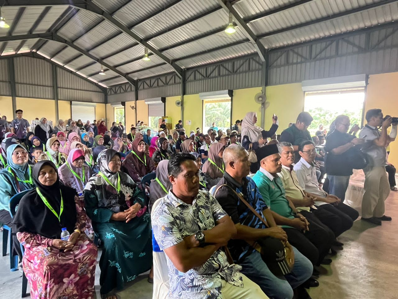 Menyantuni Mangsa Banjir Di Pekan dan Rompin 03