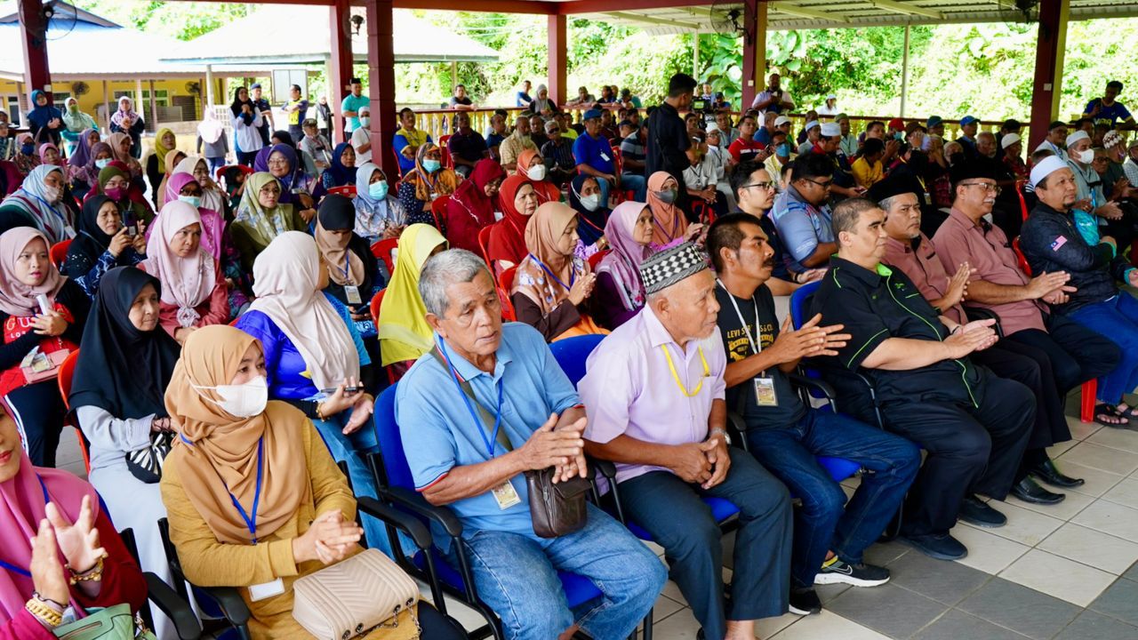 Santuni Mangsa Banjir Di Pahang 2