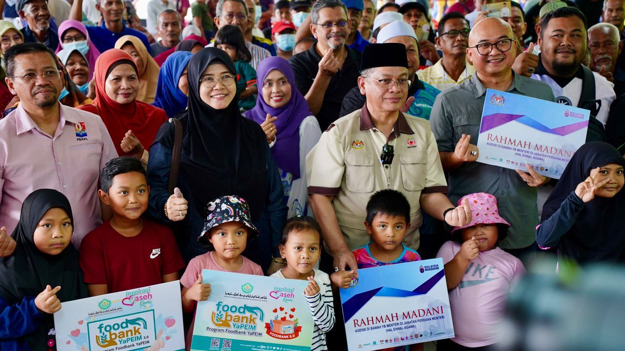 Santuni Mangsa Banjir Di Pahang 3