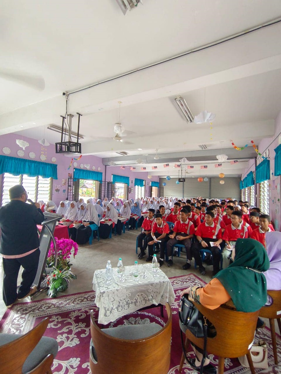 SEMINAR ISU SOSIAL DI SMA AL KHAIRIAH 10