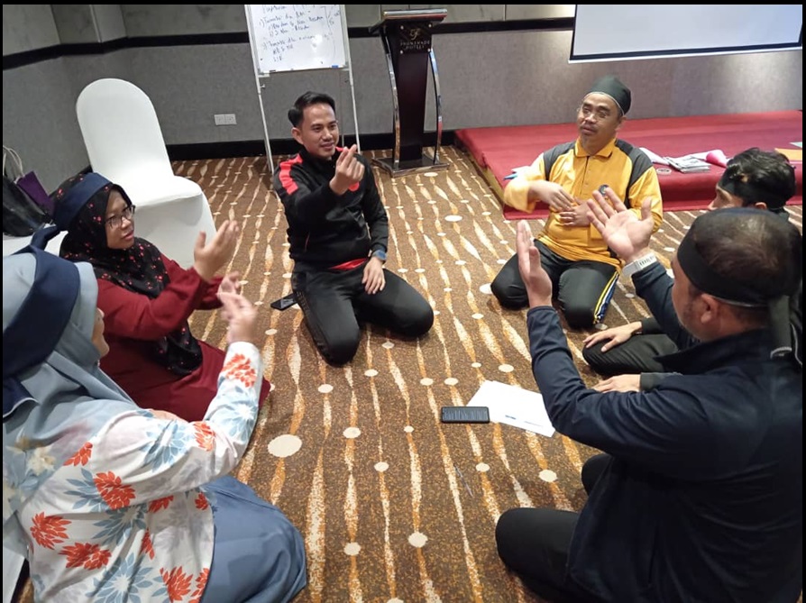 KURSUS ASAS FASILITATOR 8
