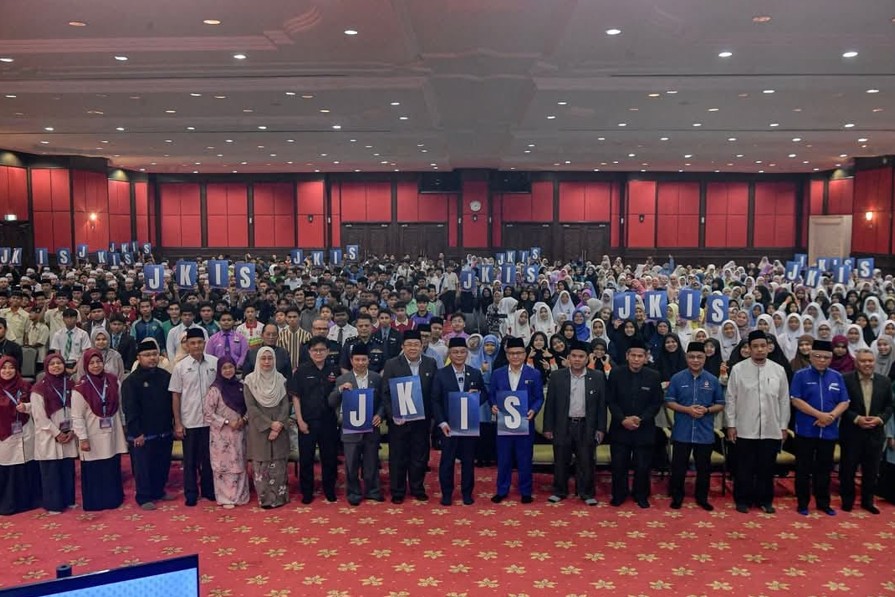 JKIS 2025 Bina Jati Diri Remaja Mekar dengan Nilai Islam MADANI 01