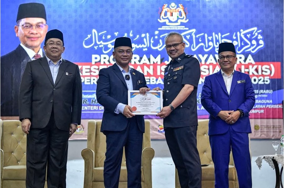 JKIS 2025 Bina Jati Diri Remaja Mekar dengan Nilai Islam MADANI 04