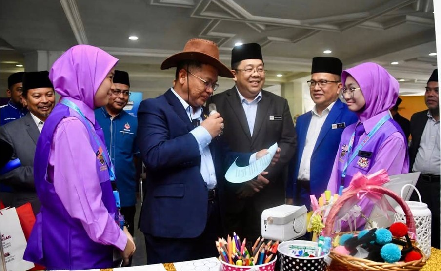 JKIS 2025 Bina Jati Diri Remaja Mekar dengan Nilai Islam MADANI 09