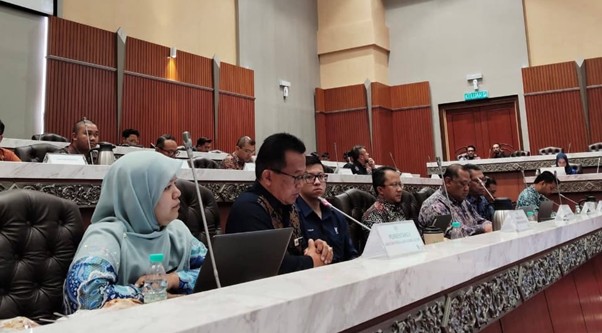 Pembentangan Kertas Cadangan Pelaksanaan SPPIM 03