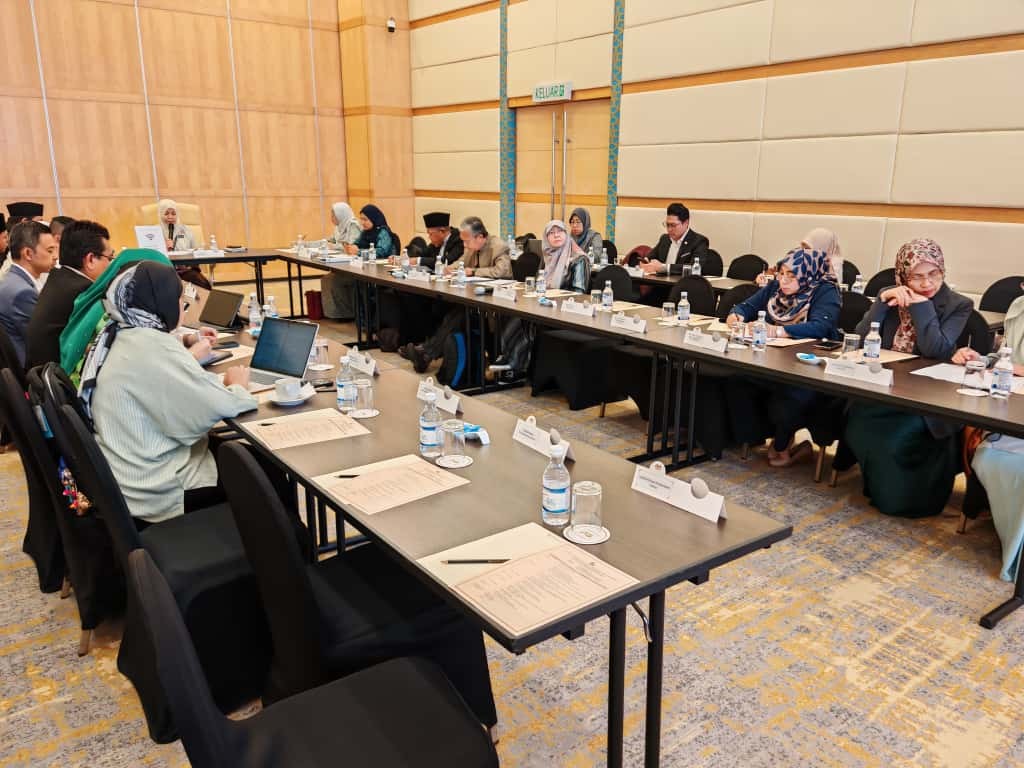 Persidangan Meja Bulat 01